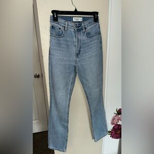 Abercrombie & Fitch The 90’s Slim Straight Ultra High Rise Light Blue Jeans 24